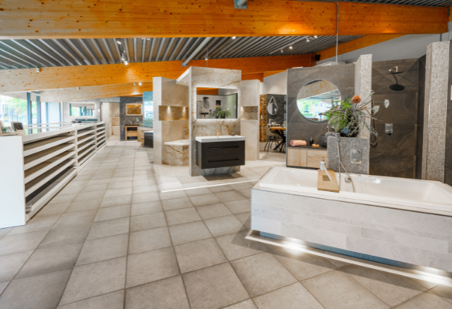 Showroom met badkamers in Friesland