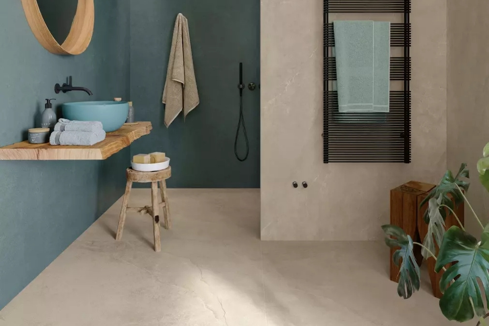 Badkamer met natuursteen look tegels